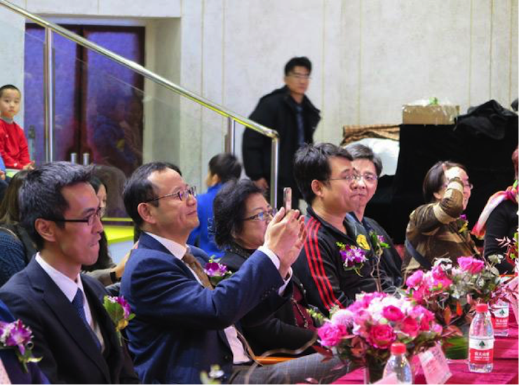 音乐之声暖寒冬 AG旗舰厅乐器捐赠爱心行动走进中国儿童中心艺术宫